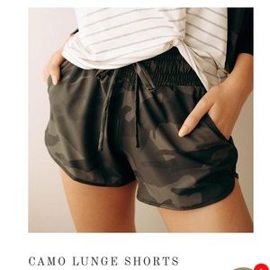 Albion camo lunge shorts size small